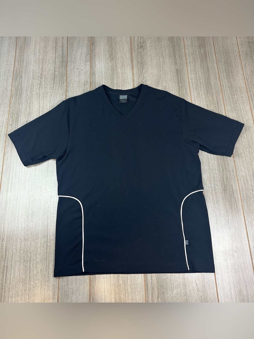 VTG Y2K Nike Tennis T-Shirt Mens M V-Neck Dri-Fit Black